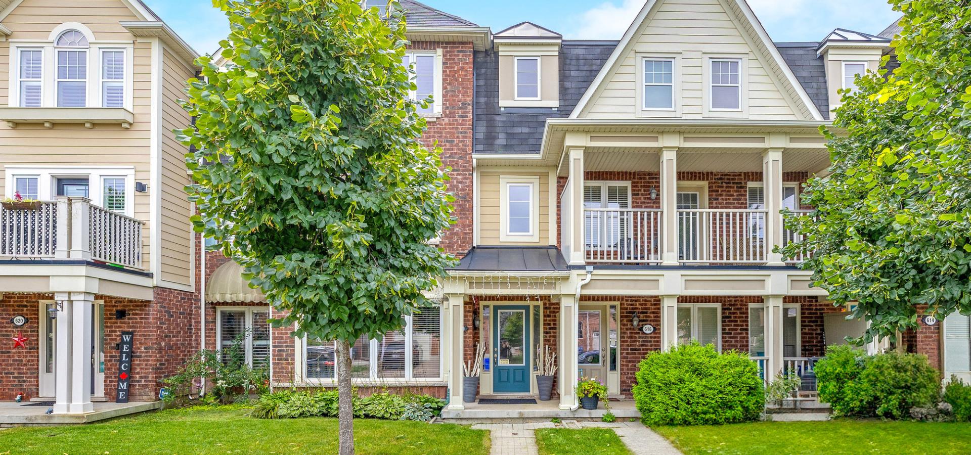 Beautiful 3 Storey Townhouse with Mature Trees