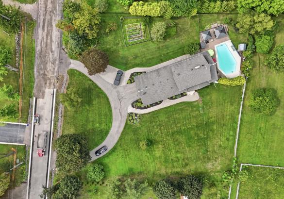 2 storey home on one acre in the countryside